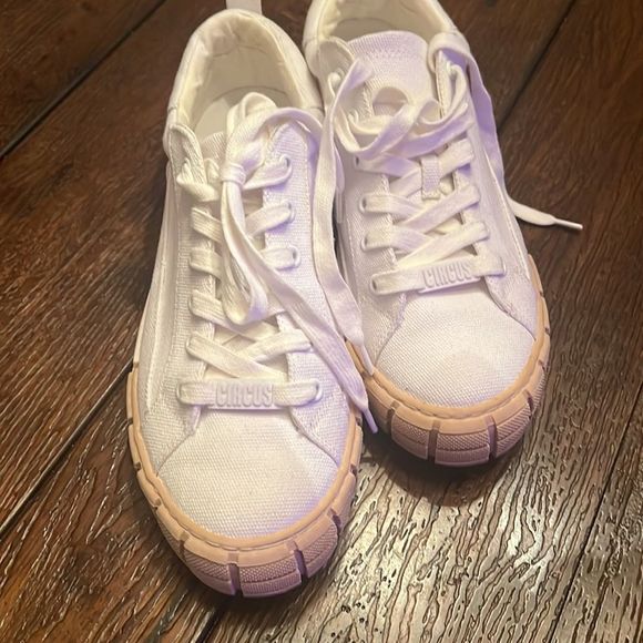 Circus by Sam Edelman Skyla Lace-Up Sneakers 9 Platform Canvas - Picture 4 of 9